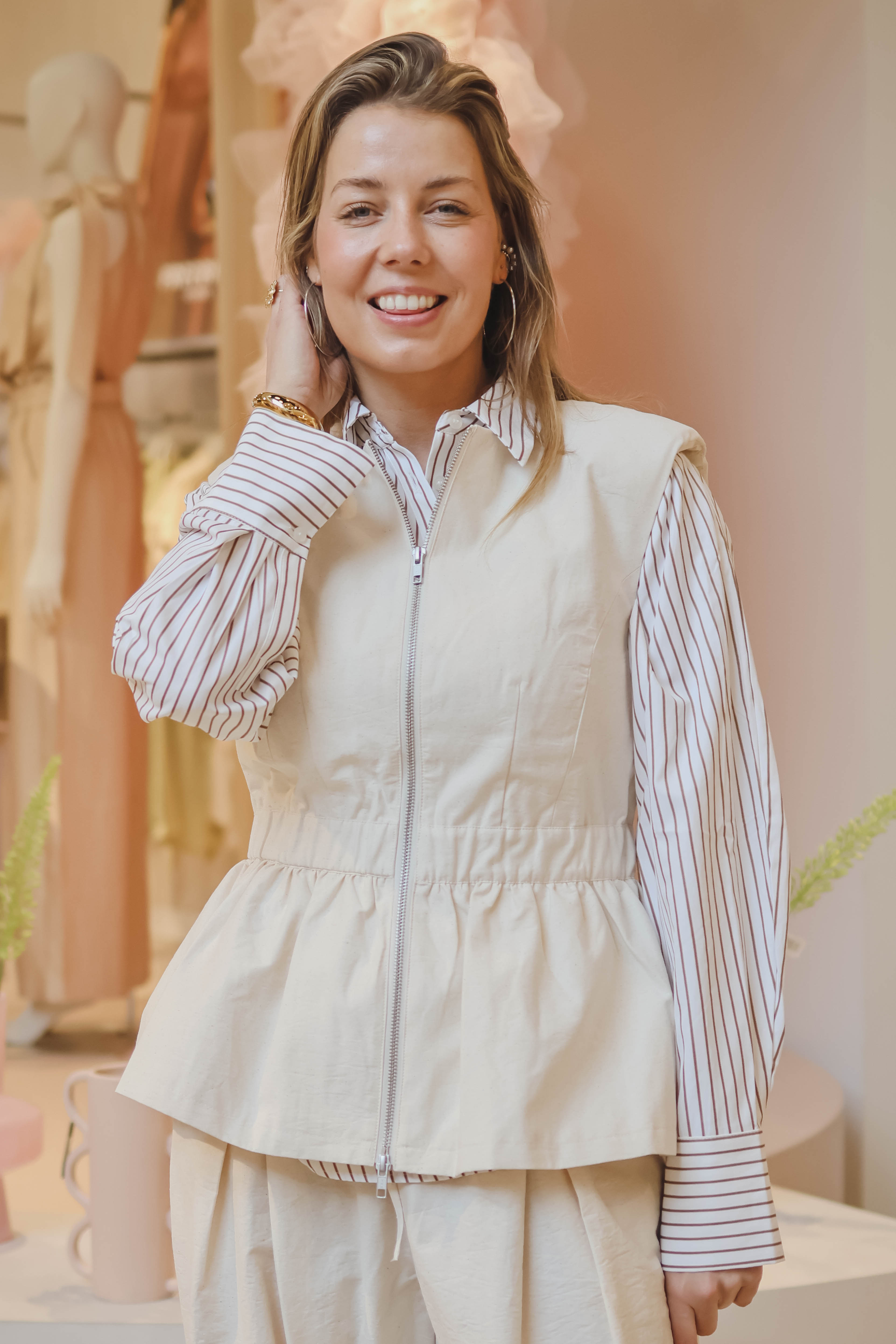 Karen by Simonsen Dames Gilet Beige 1