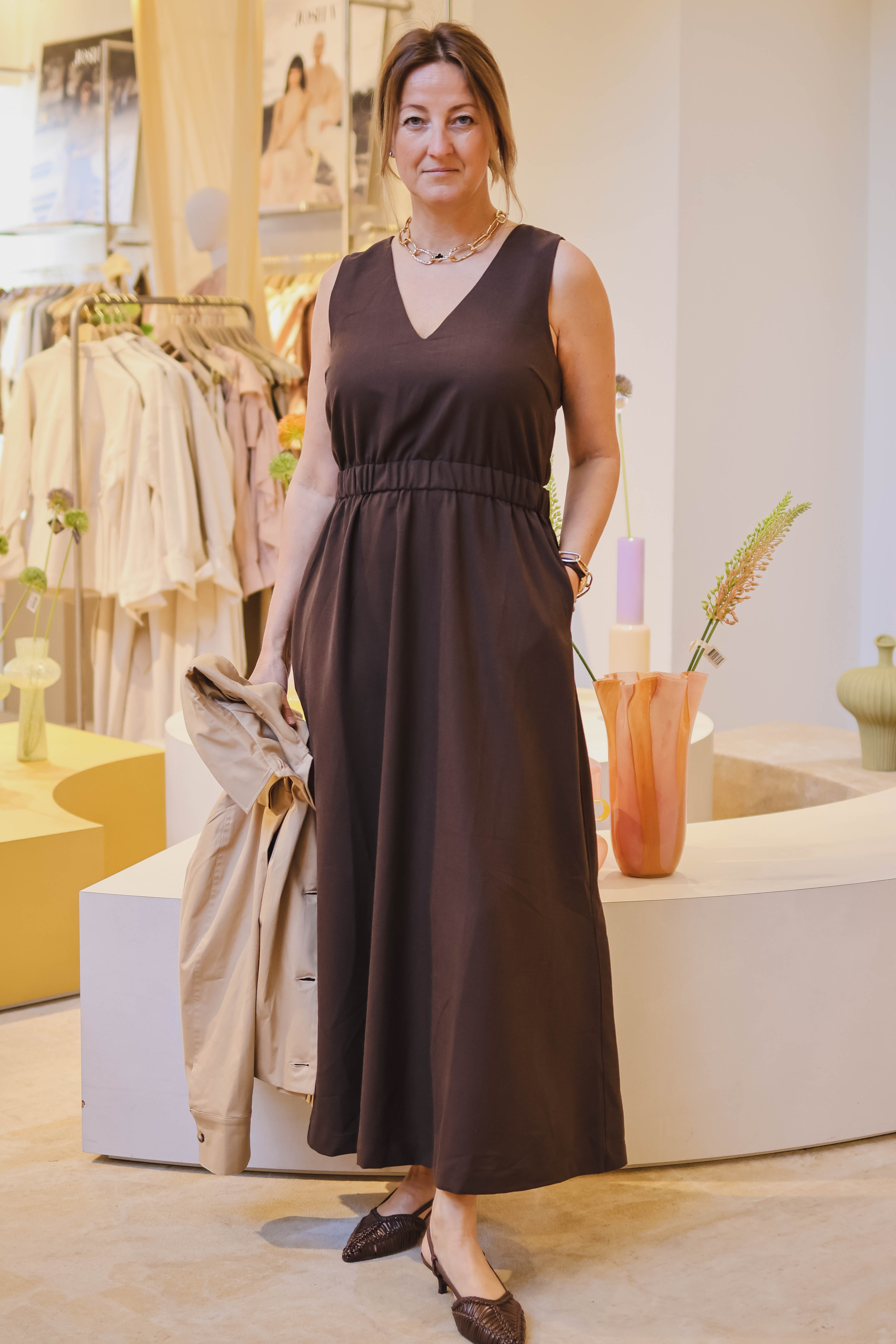 Aimee The Label Dames Jurk Bruin 1