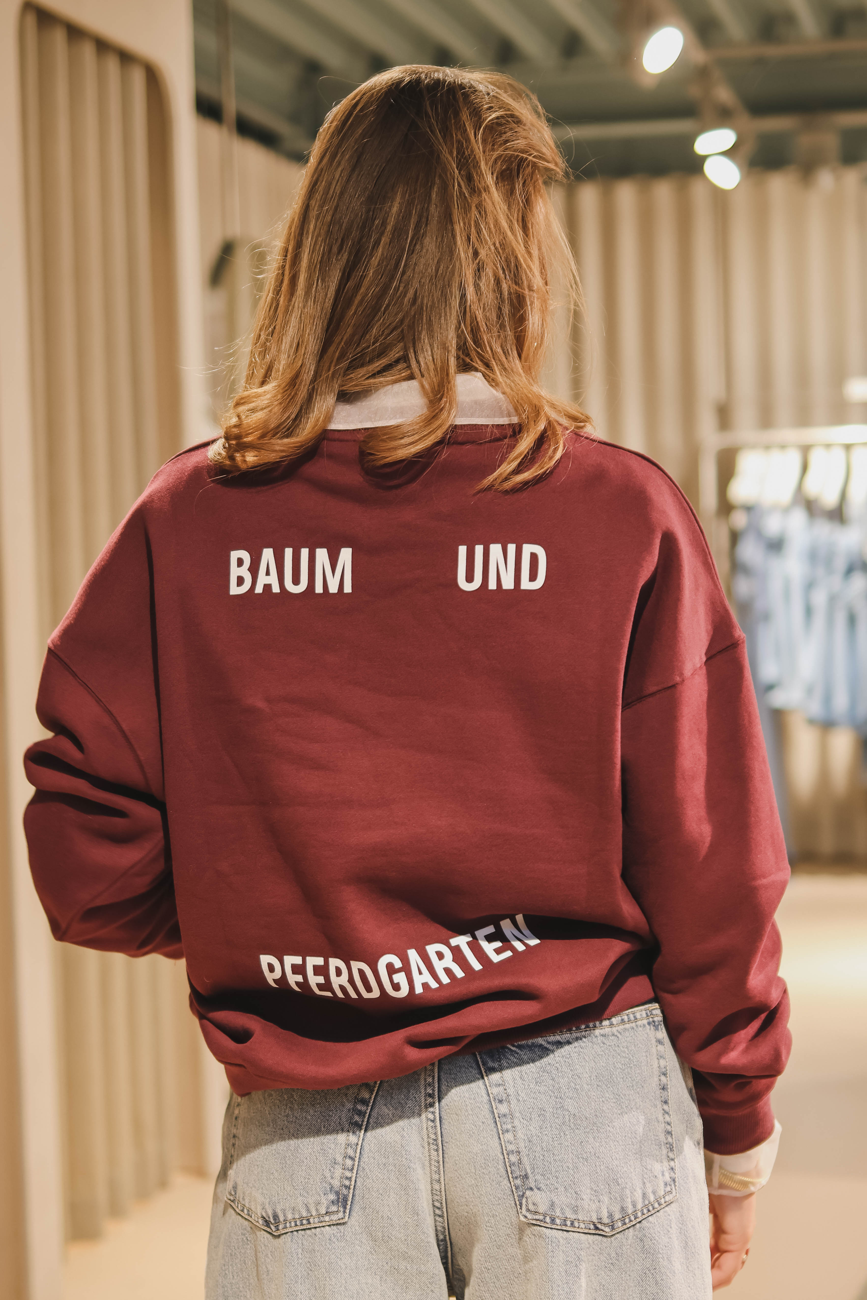 Baum und Pferdgarten Dames Trui Rood 2